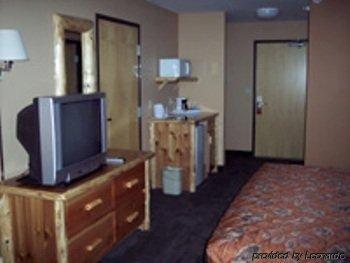 Pine Peaks Lodge & Suites Cross Lake Luaran gambar